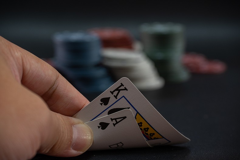 Card Player with Blackjack